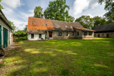 Bauernhaus mit idyllischen Grundstück - Bild