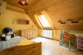 Bauernhaus mit idyllischen Grundstück - Kinderzimmer